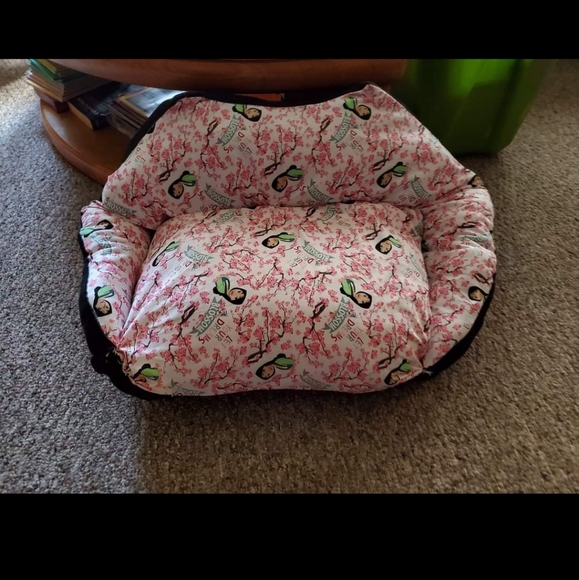 Connie's Cozy Critter Beds - Picture 3 of 4